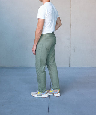 Athletic Straight Fit Japanese Canvas 5-Pocket Pant in Green