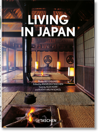Living in Japan. 45th Ed (German, French, English)