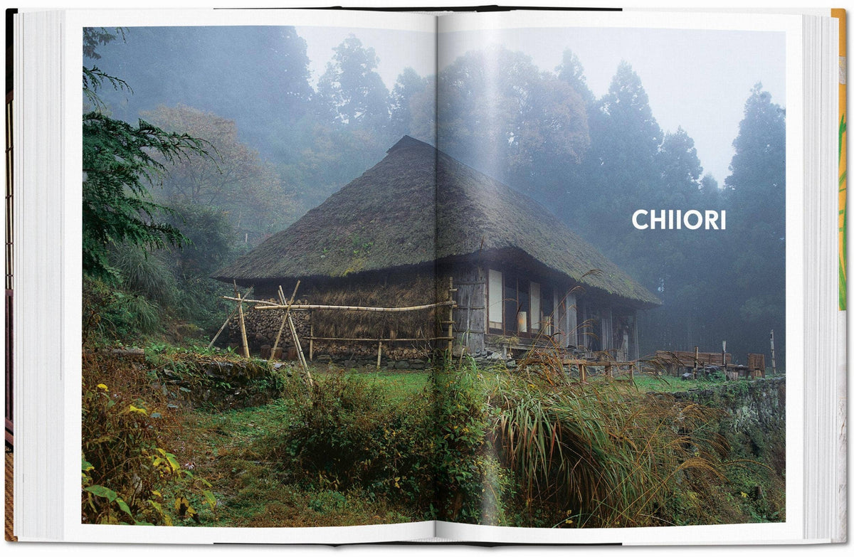 Living in Japan. 45th Ed (German, French, English)